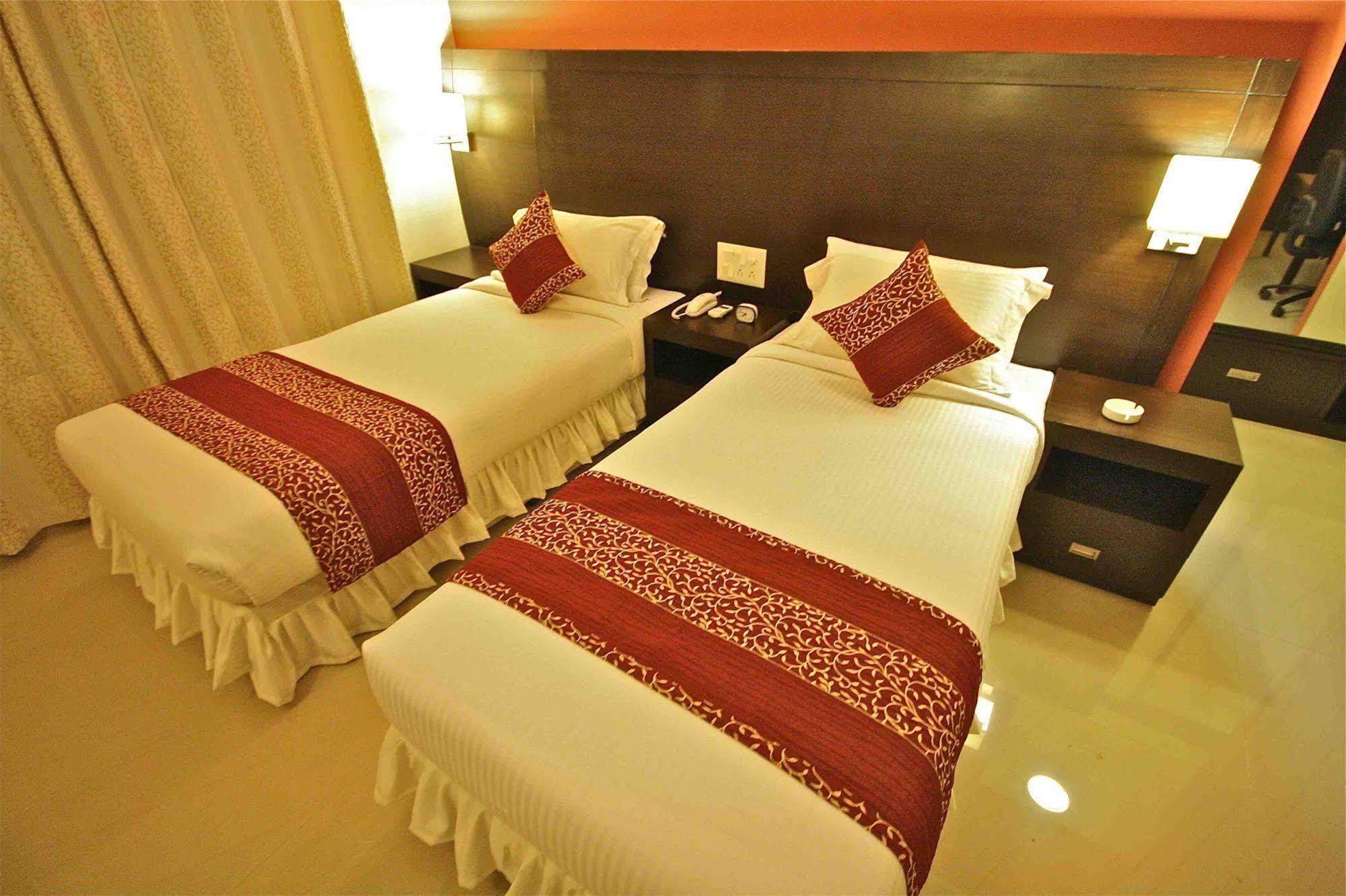 Treebo Trend Sterling Suites Inn Bangalore Exterior photo